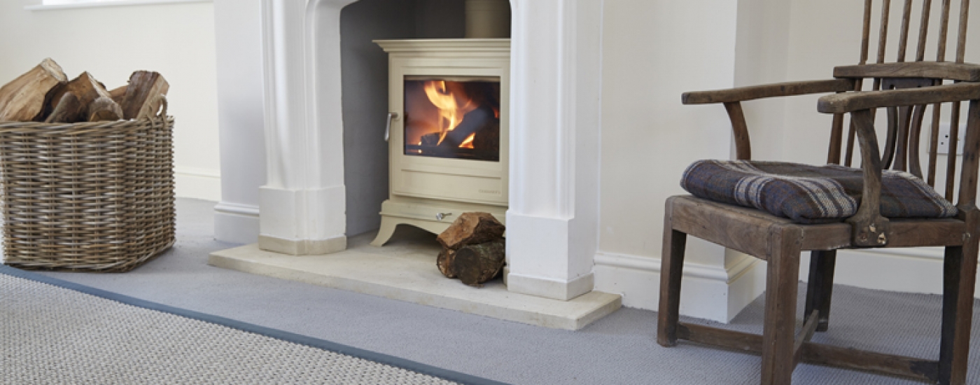 Fibre016 ZURICH_TWIGHLIGHT with fireplace with traditional chair_HIMALAYA BHUTAN_STORM BLUE binding